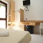 Delle Cave فندق فافينانا