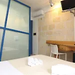 Delle Cave فندق فافينانا