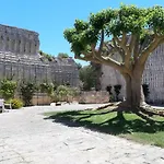 Delle Cave فندق