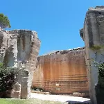 Delle Cave فندق