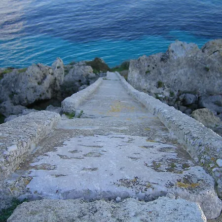 Delle Cave