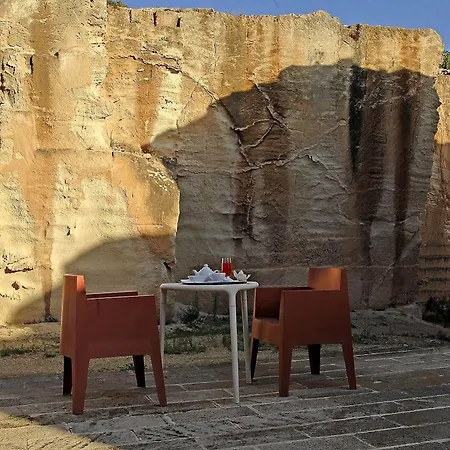 Delle Cave 3* Φαβινιάνα