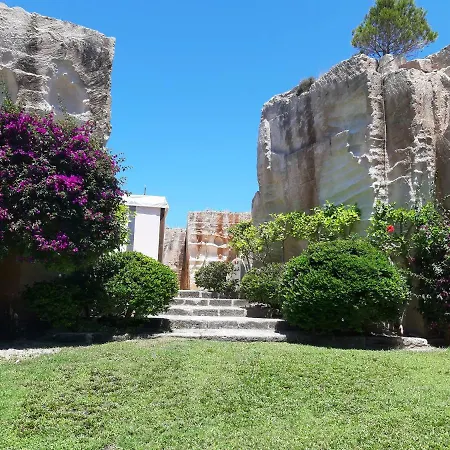 Delle Cave 3* Φαβινιάνα