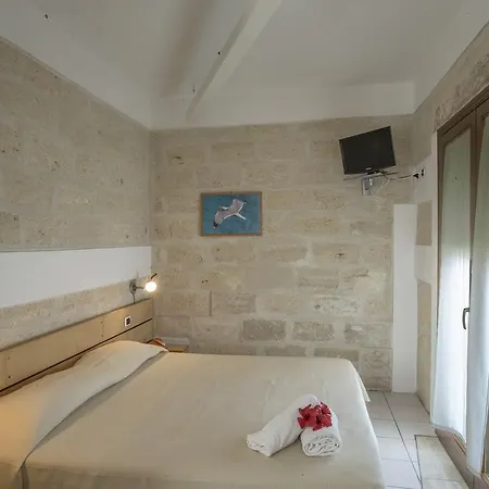 Delle Cave Szálloda