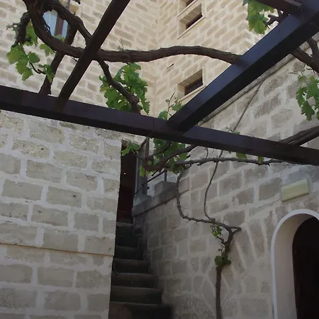 Delle Cave Szálloda